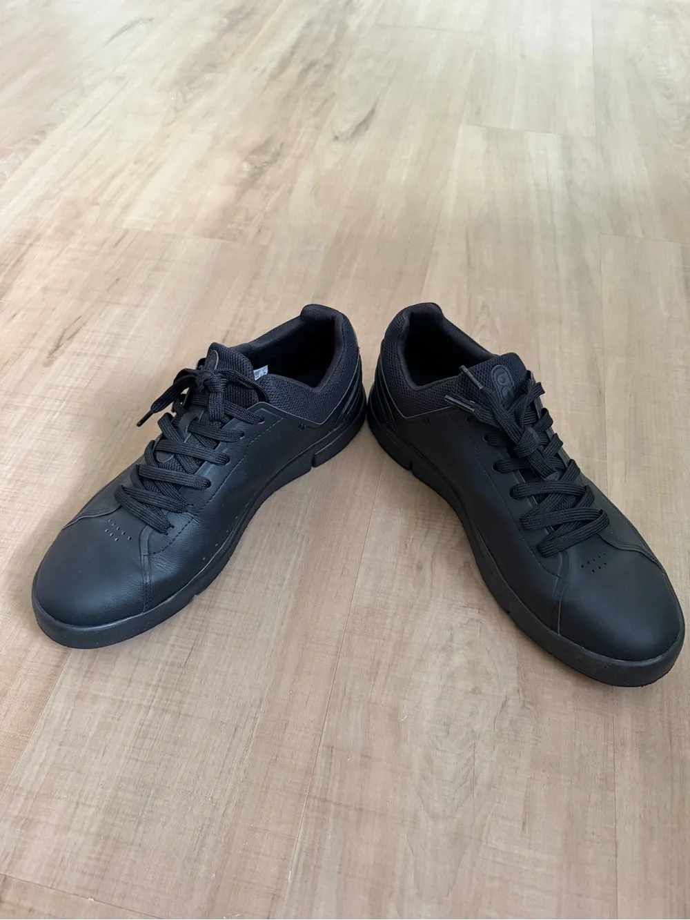 Men’s On Roger Advantage On Cloud Sneaker